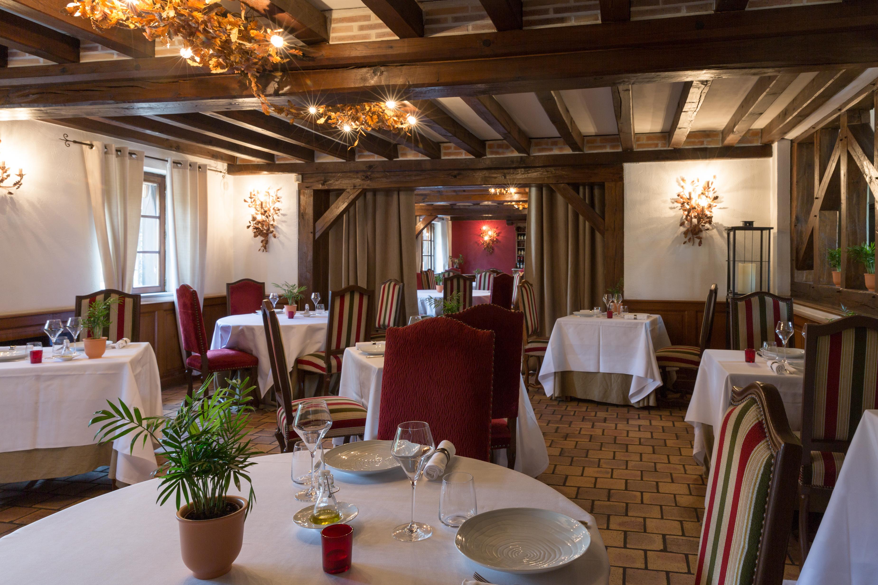 L'Orée des Chênes, The Originals Relais (Relais du Silence) La Ferté-Saint-Aubin Exterior foto